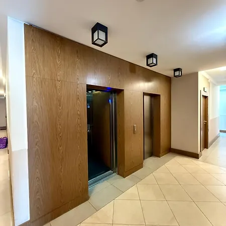 Dolna Apartment *